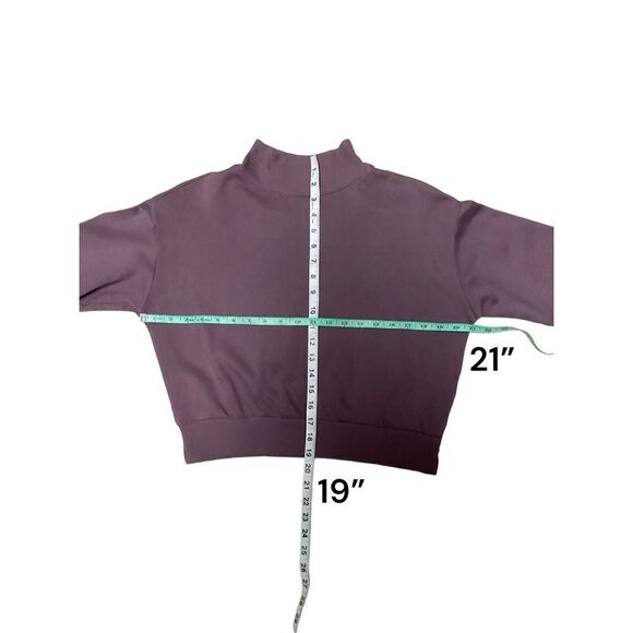 Cropped Sweatshirt Size Small - Picture 3 of 7